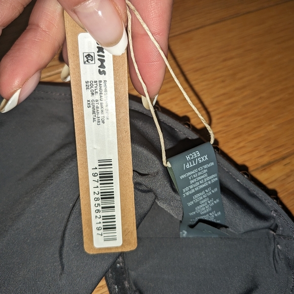 NWT SKIMS SWIM RHINESTONE BANDEAU & MID WAIST BIKINI BOTTOM SET IN GUNMETAL - Picture 6 of 6